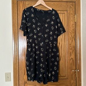Madewell Buttoned Up Romper in Daisy Print
